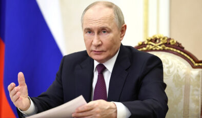 Putin: “Rus ordusu Ukrayna sınırında tampon bölge oluşturma görevi üzerinde çalışıyor”